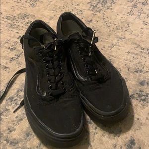 all black vans